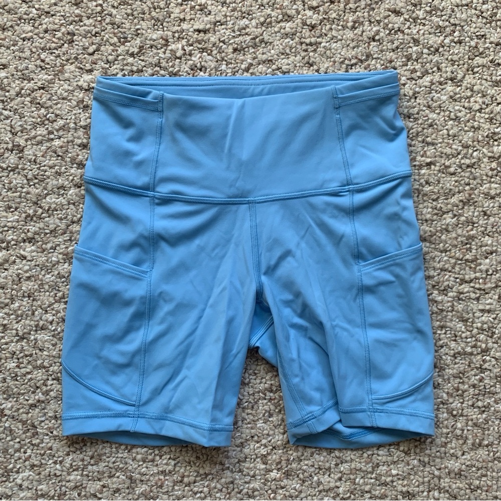 Lululemon Fast and Free Shorts 6" Size 4